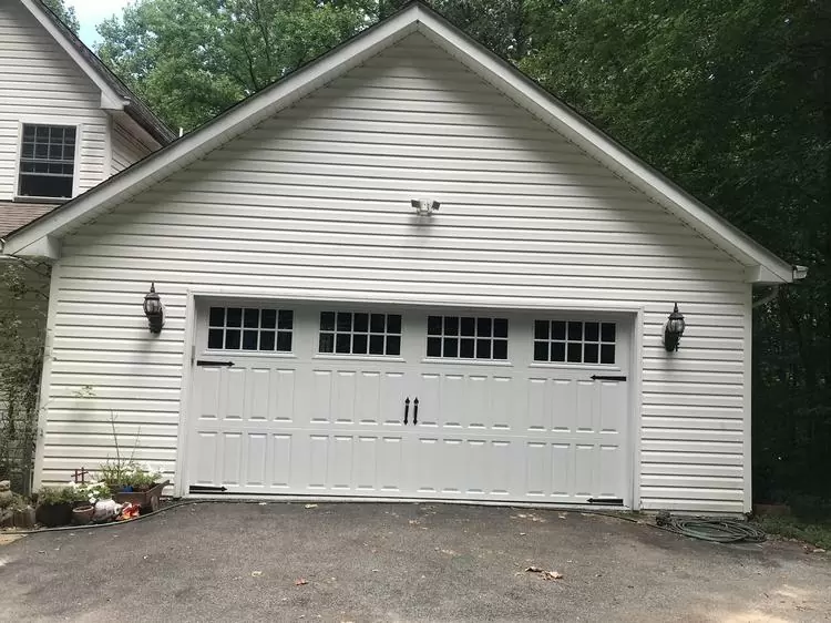 Garage Door Repair and Installation in Chevy Chase, Maryland