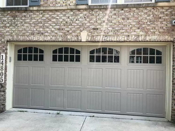 24/7 Emergency Garage Door Service