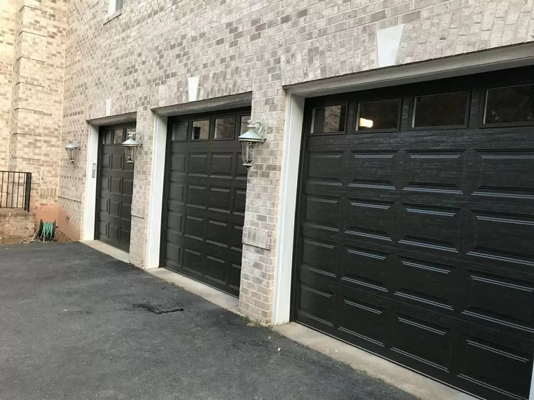 Choosing the Right Garage Door Size for Your New Home